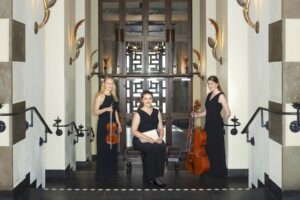 Trio Conti är en pianotrio bestående av Tilde Ahlbeck Glader piano, Astrid Hillerud cello och Jonna Simonsson violin. Efter att ha studerat tillsammans i sju år bildade man under hösten 2017 Trio Conti. Medlemmarna har nu gått sista året på Nordiska Musikgymnasiet i Stockholm. Trio Conti medverkade även som Sommarmusiker 2018, och genom bland annat Konserthuset och Aurora Masterclasses har trion under senare tid deltagit vid en rad konserter och mästarklasser runt om i Sverige. Repertoaren består av musik av bland andra Astor Piazzolla, Dmitrij Sjostakovitj, Franz Schubert, Edward Elgar, Antonín Dvorák och Fritz Kreisler.